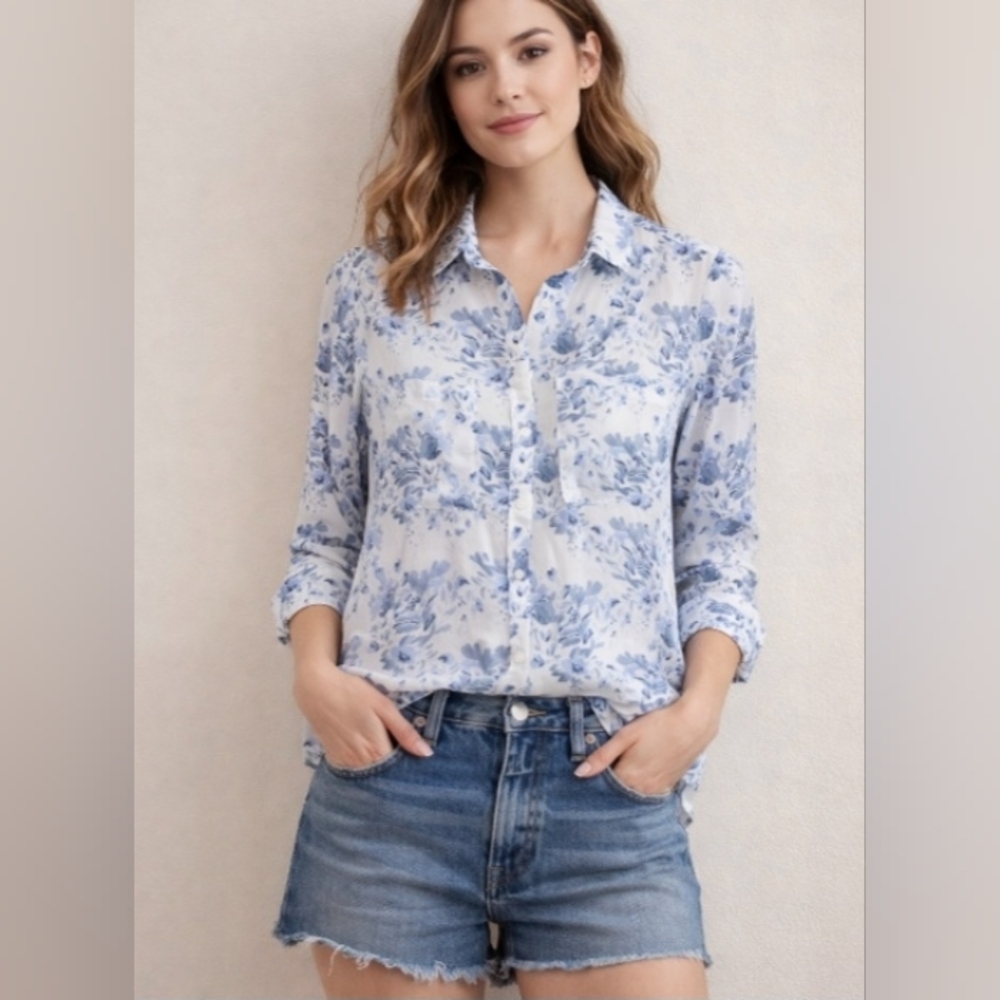 Anthropologie Cloth and Stone Floral Blouse Size Small Coastal Feminine
